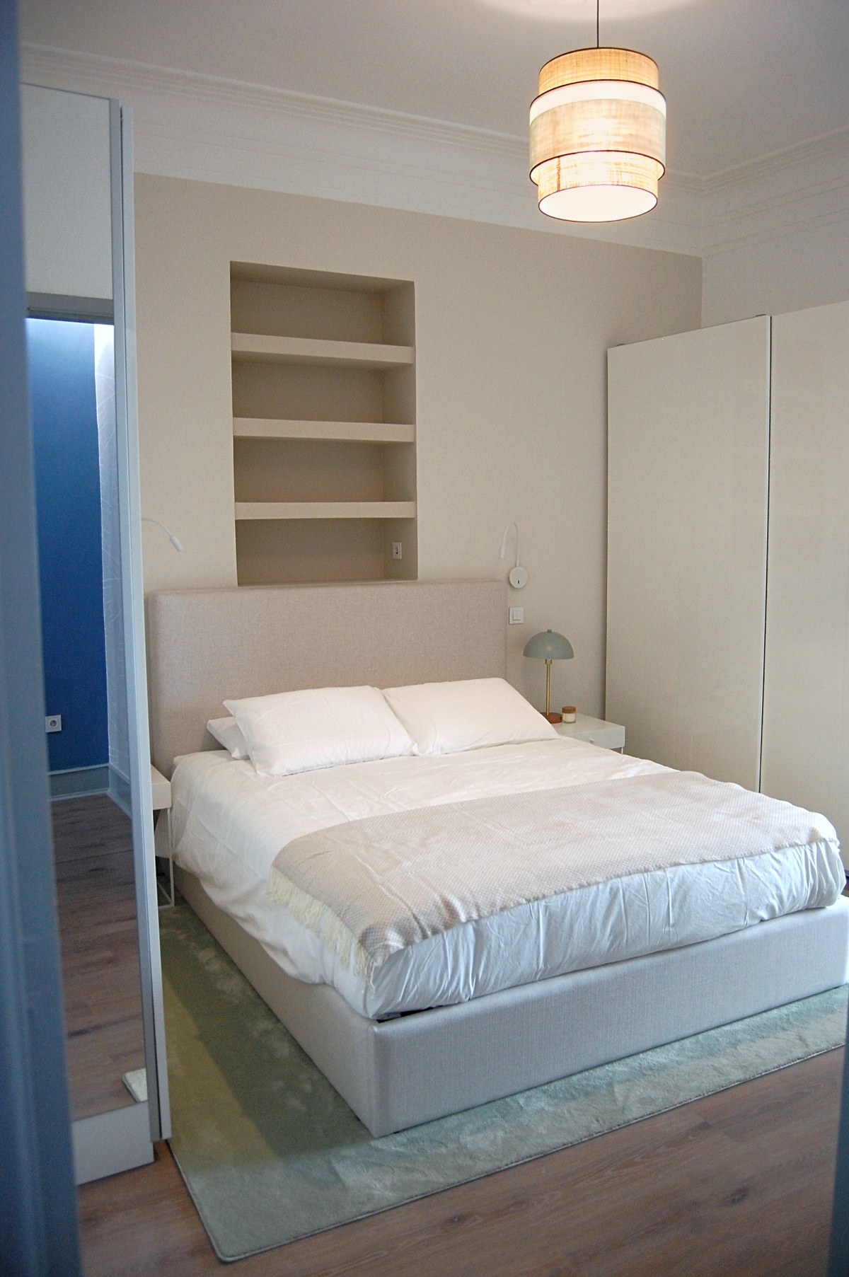Apartamento minimalista projeto Ocre Design de Interiores
